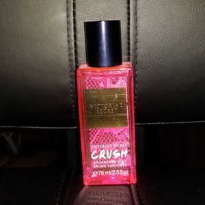 2.5FL OZ VS Crush Mist make an offer